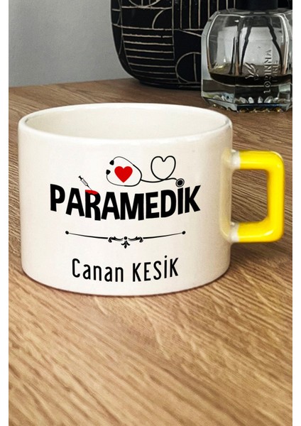 Kişiye Özel Paramedik -2- Lüks Fincan Sarı Att Tıp Bayramı Hediyesi fiyatları