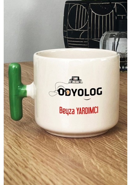 Kişiye Özel Odyolog Kupa Bardak T Kulplu Yeşil Tıp Bayramı Hediyeleri
