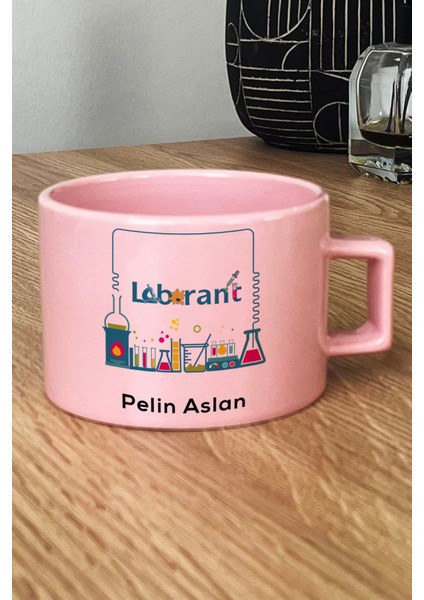 Kişiye Özel Laborant Pastel Fincan Pembe Tıp Bayramı Hediyeleri