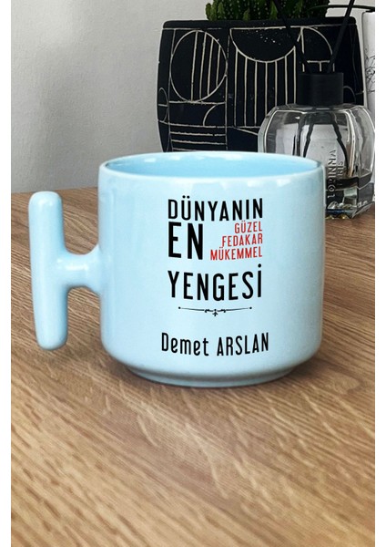 Kişiye Özel Dünyan En Güzel Yengesi Pastel T Kulplu Kupa Bardak Mavi Yengeye Doğum Günü Hediyesi