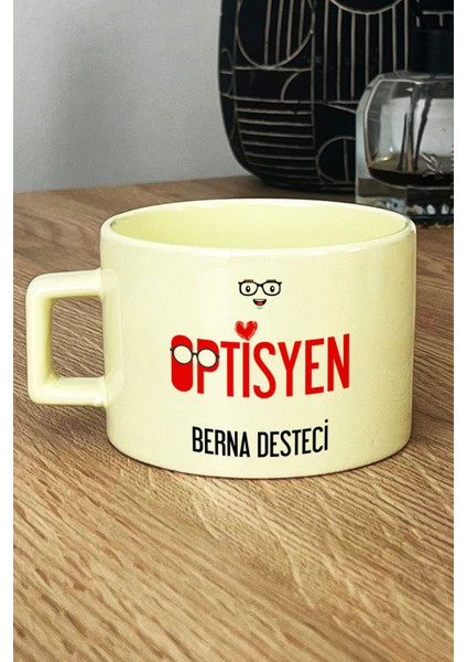 Kişiye Özel Optisyen Pastel Fincan Sarı Isme Özel Tıp Bayramı Hediyeleri