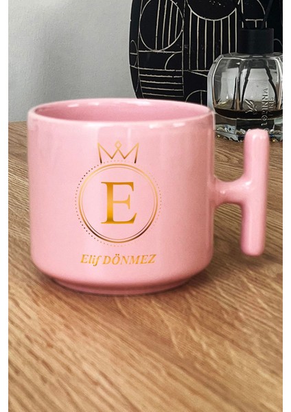 Kişiye Özel Baş Harf ve Isim Yazılı Isme Özel Pastel T Kulplu Kupa Bardak Pembe Yeni Iş Hediyesi fiyatları