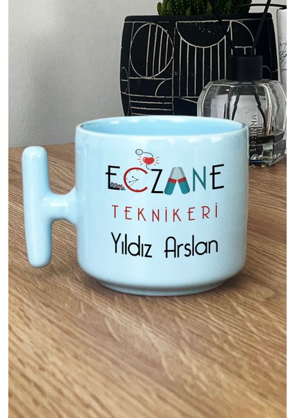Kişiye Özel Eczane Teknikeri Pastel T Kulplu Kupa Bardak Mavi Tıp Bayramı Hediyeleri