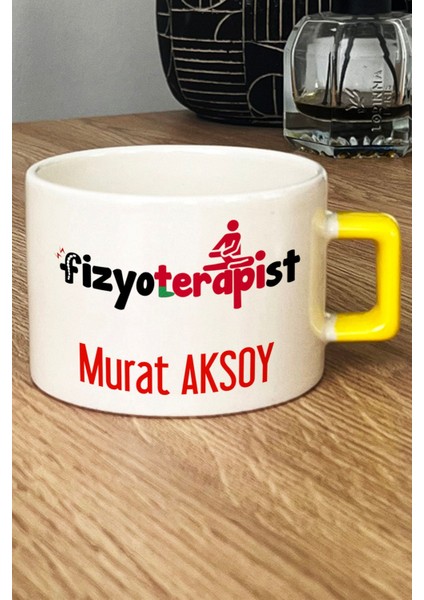 Kişiye Özel Fizyoterapist Lüks Fincan Sarı Isme Özel Tıp Bayramı Hediyeleri fiyatları
