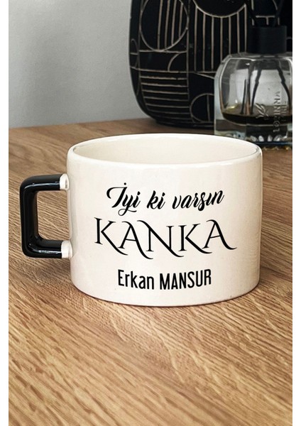 Kişiye Özel Iyi Ki Varsın Kanka Lüks Fincan Siyah Arkadaşa Hediye