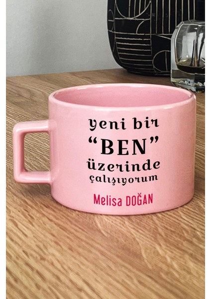 Kişiye Özel Yeni Bir Ben Pastel Fincan Pembe Motto Arkadaşa Kardeşe Hediye