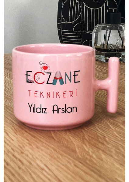Kişiye Özel Eczane Teknikeri Pastel T Kulplu Kupa Bardak Pembe Tıp Bayramı Hediyeleri fiyatları