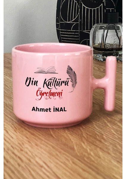 Kişiye Özel Din Kültürü Öğretmeni Pastel T Kulplu Kupa Bardak Pembe Öğretmenler Günü Hediyesi fiyatları