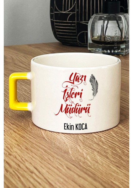 Kişiye Özel Yazı Işleri Müdürü Lüks Fincan Sarı