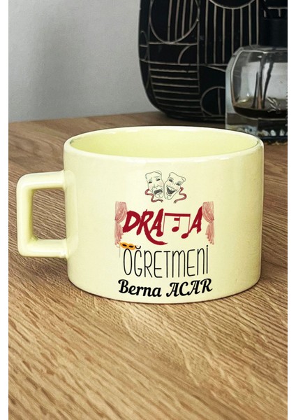 Kişiye Özel Drama Öğretmeni -2- Pastel Fincan Sarı Öğretmenler Günü Hediyesi