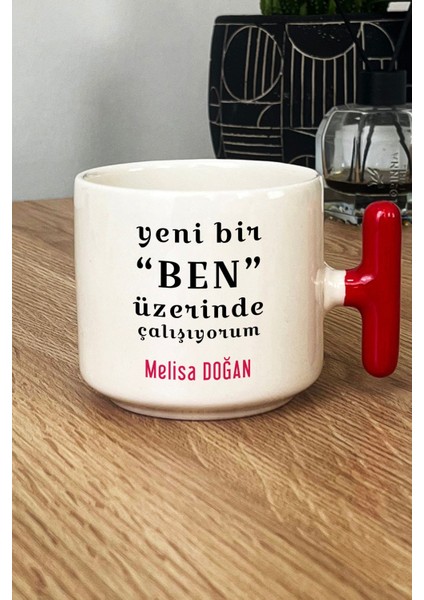 Kişiye Özel Yeni Bir Ben Kupa Bardak T Kulplu Kırmızı Motto Arkadaşa Kardeşe Hediye fiyatları