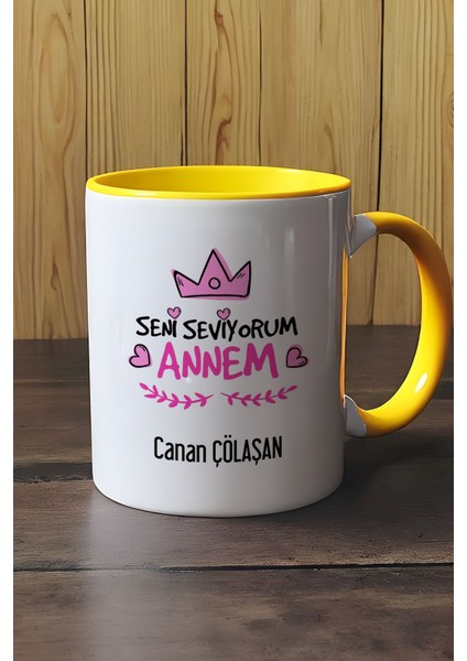 Kişiye Özel Seni Seviyorum Annem Kupa Bardak Sarı Anneye Doğum Günü Hediyesi modelleri