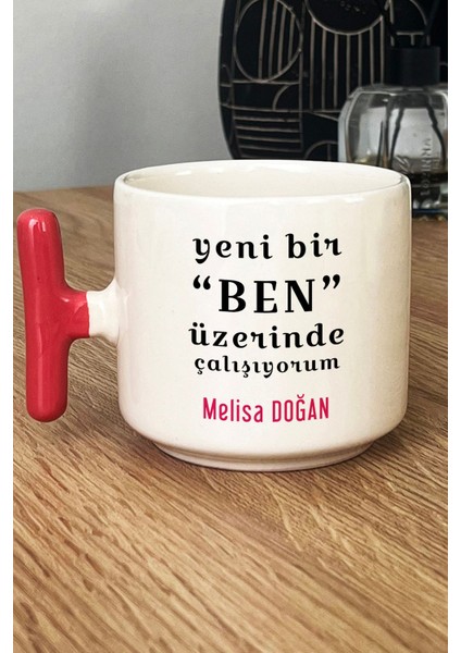 Kişiye Özel Yeni Bir Ben Kupa Bardak T Kulplu Pembe Motto Arkadaşa Kardeşe Hediye