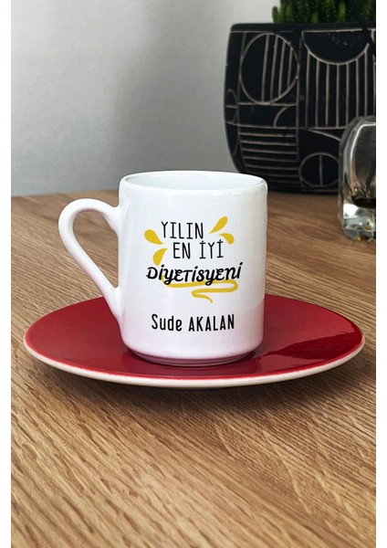 Kişiye Özel Yılın En Iyi Diyetisyeni Türk Kahvesi Fincanı Kırmızı Tıp Bayramı Hediyesi