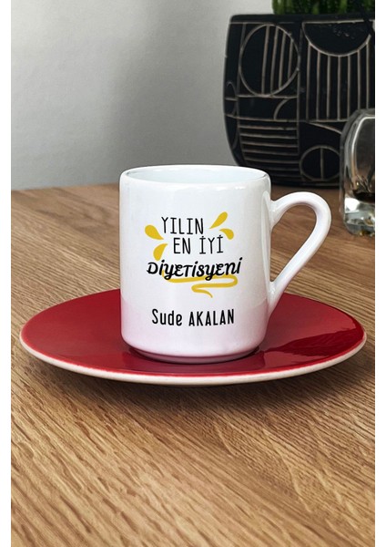 Kişiye Özel Yılın En Iyi Diyetisyeni Türk Kahvesi Fincanı Kırmızı Tıp Bayramı Hediyesi fiyatları