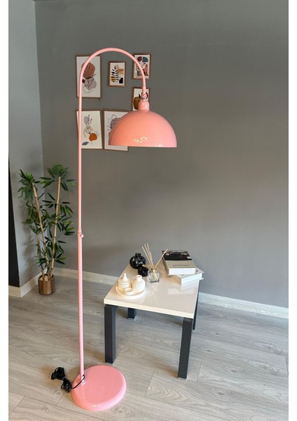 Pembe Lambader Hareketli Başlık Modern Dekoratif Metal Oturma Odası Çalışma Odası Zemin Lambası fiyatları