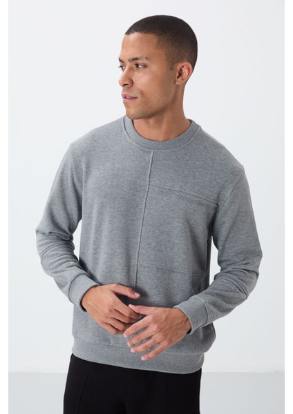Gri Melanj Kompakt Pamuklu Kalın Pürüzsüz Dokulu O Yaka Standart Fit Erkek Sweatshirt -88405