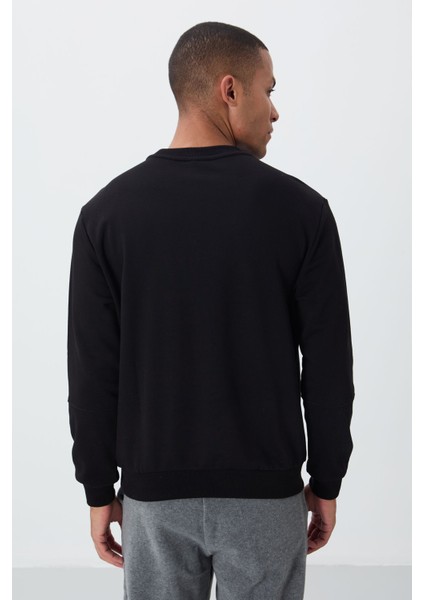 Siyah Kompakt Pamuklu Kalın Pürüzsüz Dokulu O Yaka Standart Fit Erkek Sweatshirt -88405