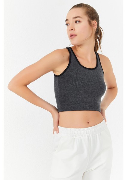 Antrasit Melanj Basic Sıfır Kol Dar Kalıp U Yaka Kadın Crop Top Atlet - 97162