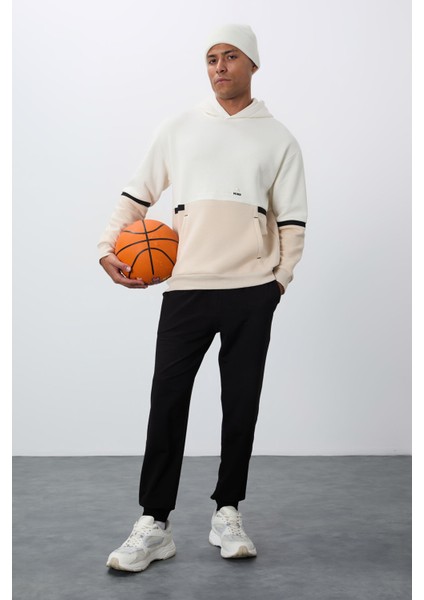 Ekru Pamuklu Kalın Içi Tüylü Yumuşak Dokulu Comfort Fit Nakışlı Erkek Sweatshirt - 88417