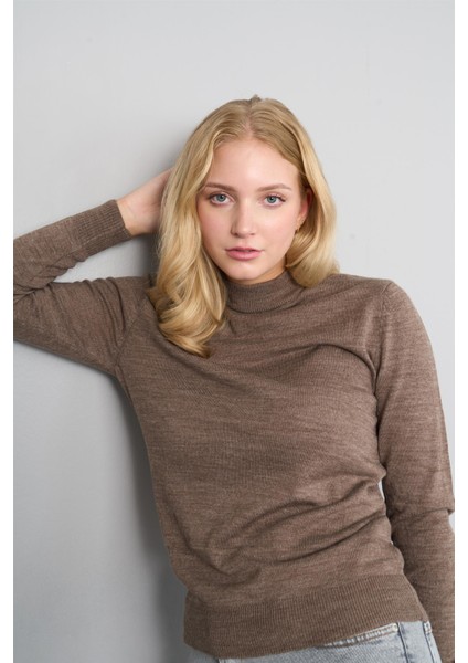 Çetinkaya Miyamira 2254 Bayan Dik Yaka Kahverengi Triko