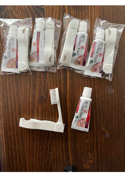 Otel Tipi Seyahat Tipi Diş Seti Jelatinli Katlanır Diş Fırçası + Diş Macunu 10 ml 50 Adet