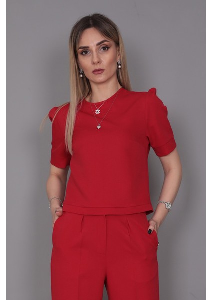 Kayık Yaka Kısa Kol Bluz-Kırmızı