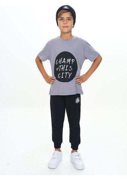 Erkek Çocuk Önü Yazı Baskılı Alt Arma Detaylı Üçlü Eşofman Takım modelleri