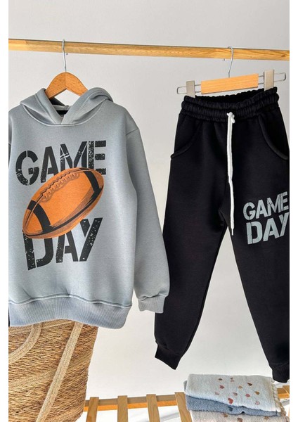 Erkek Çocuk Üzerinde Top ve Game Day Yazı Baskılı Sweatshirt 3 Iplik Gri Eşofman Takım indirimleri