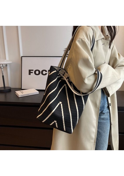 Niş Kadın Dalga Desenli Çanta (Yurt Dışından)