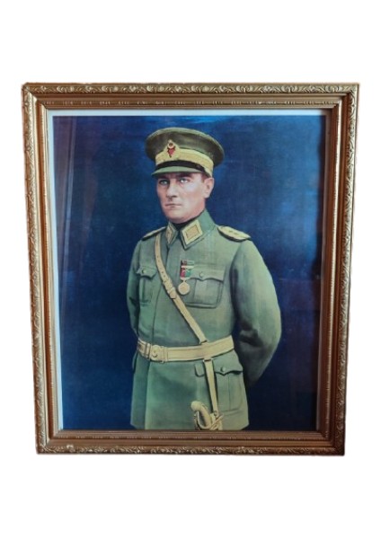 1980 Senesinde Basılmış Orijinal Özel Ahşap Çerçevesinde Üniformalı Asker Atatürk Portresi