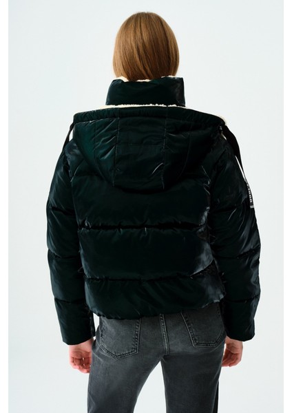 Yeşil Kadın Mont LF2037356 LF2037356004 modelleri