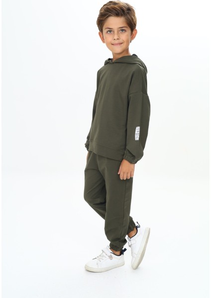 Erkek Çocuk Arma Detaylı Eşofman Takımı modelleri