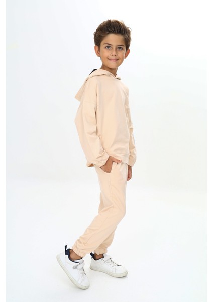 Erkek Çocuk Arma Detaylı Eşofman Takımı modelleri