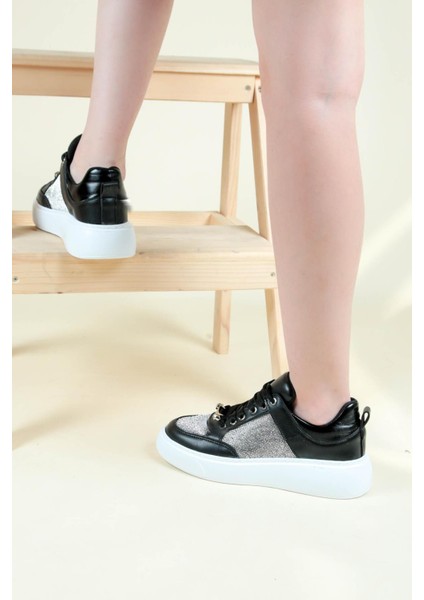 Bağcıklı Çok Taşlı Sneaker Siyah