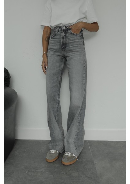 Gri Yıkamalı Straight Jean fiyatları