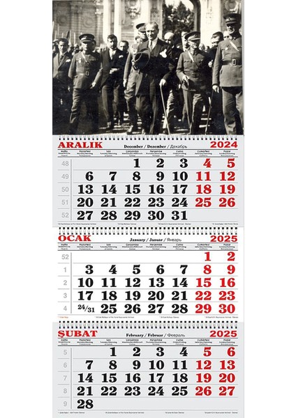2025 Yılı Gemici Takvimi Atatürk Dolmabahçe Sarayı Önünde