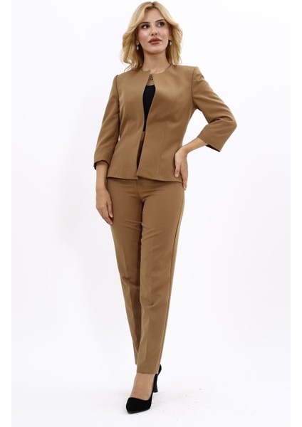 Oval Yaka Kısa Ceket & Boru Paça Pantolon Takım-Camel