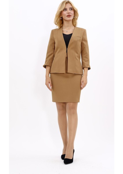 V Yaka Boydan Kuplu Kısa Ceket & Yırtmaçlı Düz Dar Etek-Camel