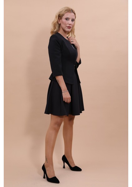 Sıfır Yaka Düz Kısa Ceket & Kısa Kloş Etek-Siyah fiyatları