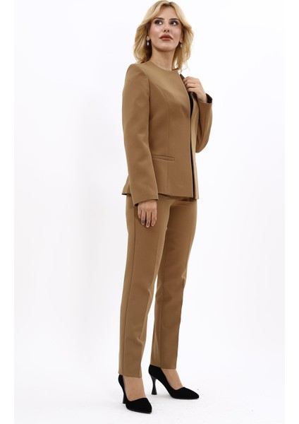 Oval Yaka Yandan Kuplu Klasik Ceket & Dar Paça Pantolon-Camel modelleri