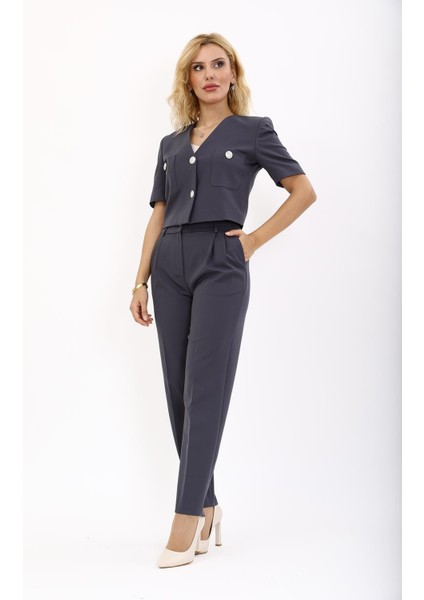 Kısa Kollu Yakasız Mini Ceket & Pileli Boru Paça Pantolon Takım-Füme