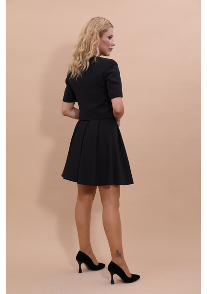 V Yaka Kısa Ceket & Kısa Kloş Etek-Siyah indirimleri