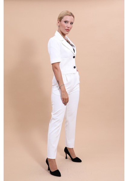 Erkek Yaka Kısa Ceket & Kemerli Köprülü Dar Paça Pantolon-Beyaz fiyatları