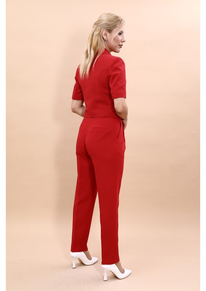 Erkek Yaka Kısa Ceket & Kemerli Köprülü Dar Paça Pantolon-Kırmızı fırsatları