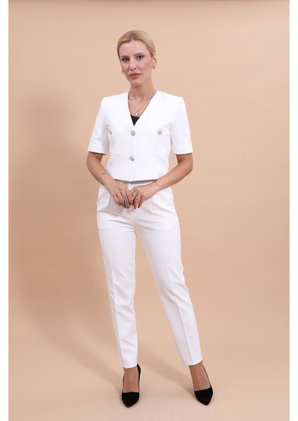 Kısa Kollu Yakasız Mini Ceket & Pileli Boru Paça Pantolon Takım-Beyaz fırsatları