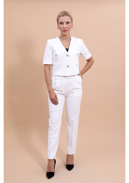 Kısa Kollu Yakasız Mini Ceket & Pileli Boru Paça Pantolon Takım-Beyaz indirimleri