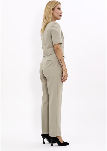 Kısa Kollu Yakasız Mini Ceket & Pileli Boru Paça Pantolon Takım-Bambu fırsatları