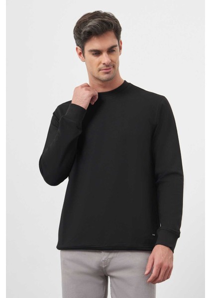 Erkek Siyah Bisiklet Yaka Dynamic Fit Rahat Kesim Sweatshirt