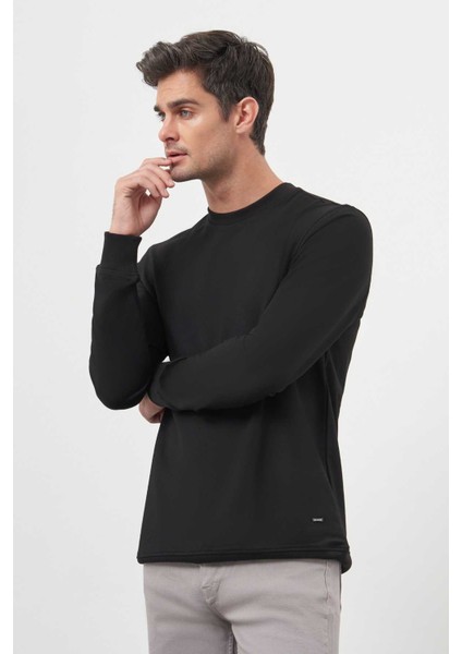 Erkek Siyah Bisiklet Yaka Dynamic Fit Rahat Kesim Sweatshirt